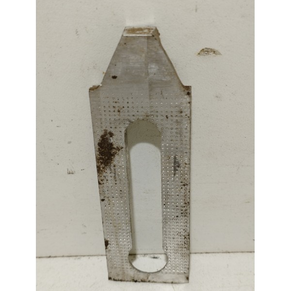 Suporte Regular Calço Do Vidro Audi A3 2001 A 2005 8d0837153