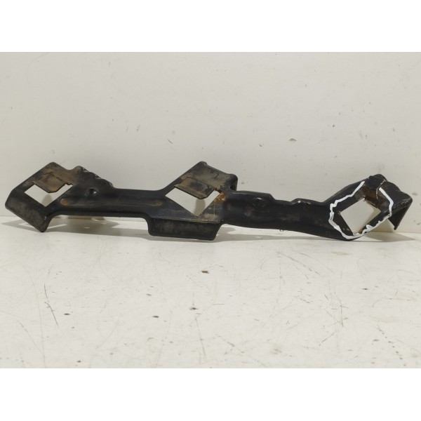 Suporte Guia Farol Esquerdo Sorento 2.4 (detalhe)