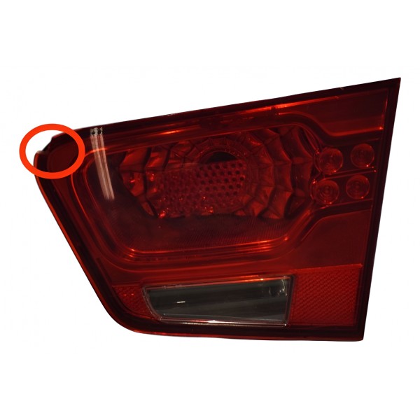 Lanterna Tampa Traseiro Direito Kia Cerato 2010 2011 Detalhe