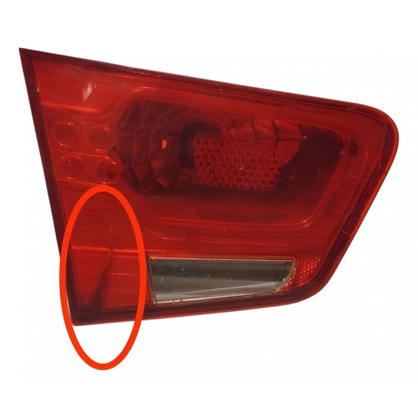 Lanterna Tampa Traseira Esquerda Kia Cerato 2010 2011detalhe