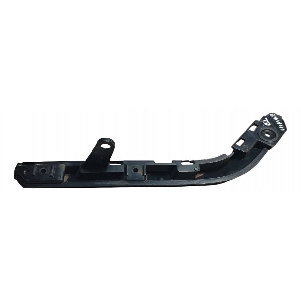 Guia Parachoque Tras. Direito Bmw 118i 2.0 130i 3.0 Detalhe