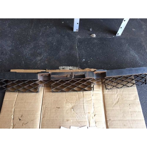 Suporte Guia Central Para-choque Tras.passat 2.0 Tsi